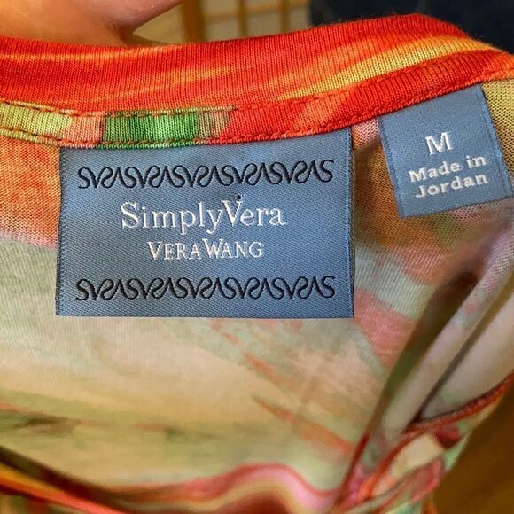 3/$20 Simply Vera Vera Wang Flowy Tank - Picture 6 of 8